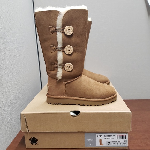 ugg womens bailey button triplet button boots chestnut